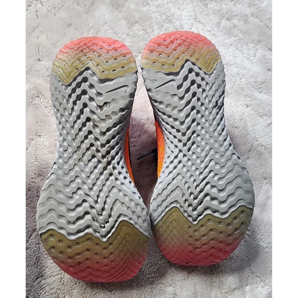 Nike Womens Epic React Flyknit Running Shoes Orange AQ0070-800 Sneaker 6.5